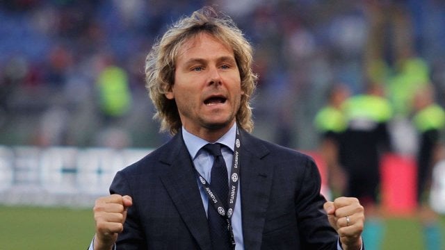 نيدفيد يكشف رفضه الانتقال إلى إنتر رغم وعد مورينيو بدوري الأبطال