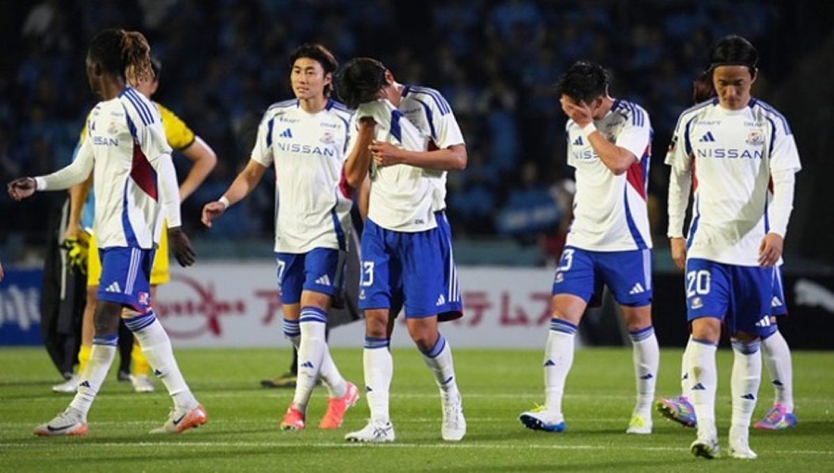 إقالة مدرب يوكوهاما قبل مواجهة النصر