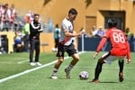 لاعب أوراوا يوضح واقعة مباراة ريفر بليت